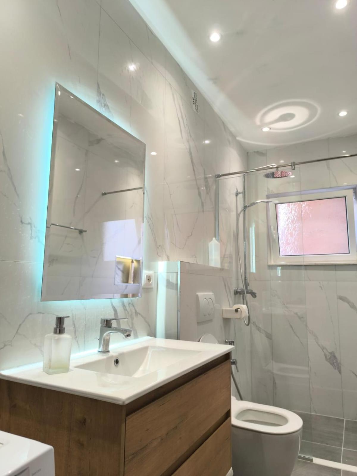 Myslym Shyri Lovely Top Apartment Tirana Exterior foto
